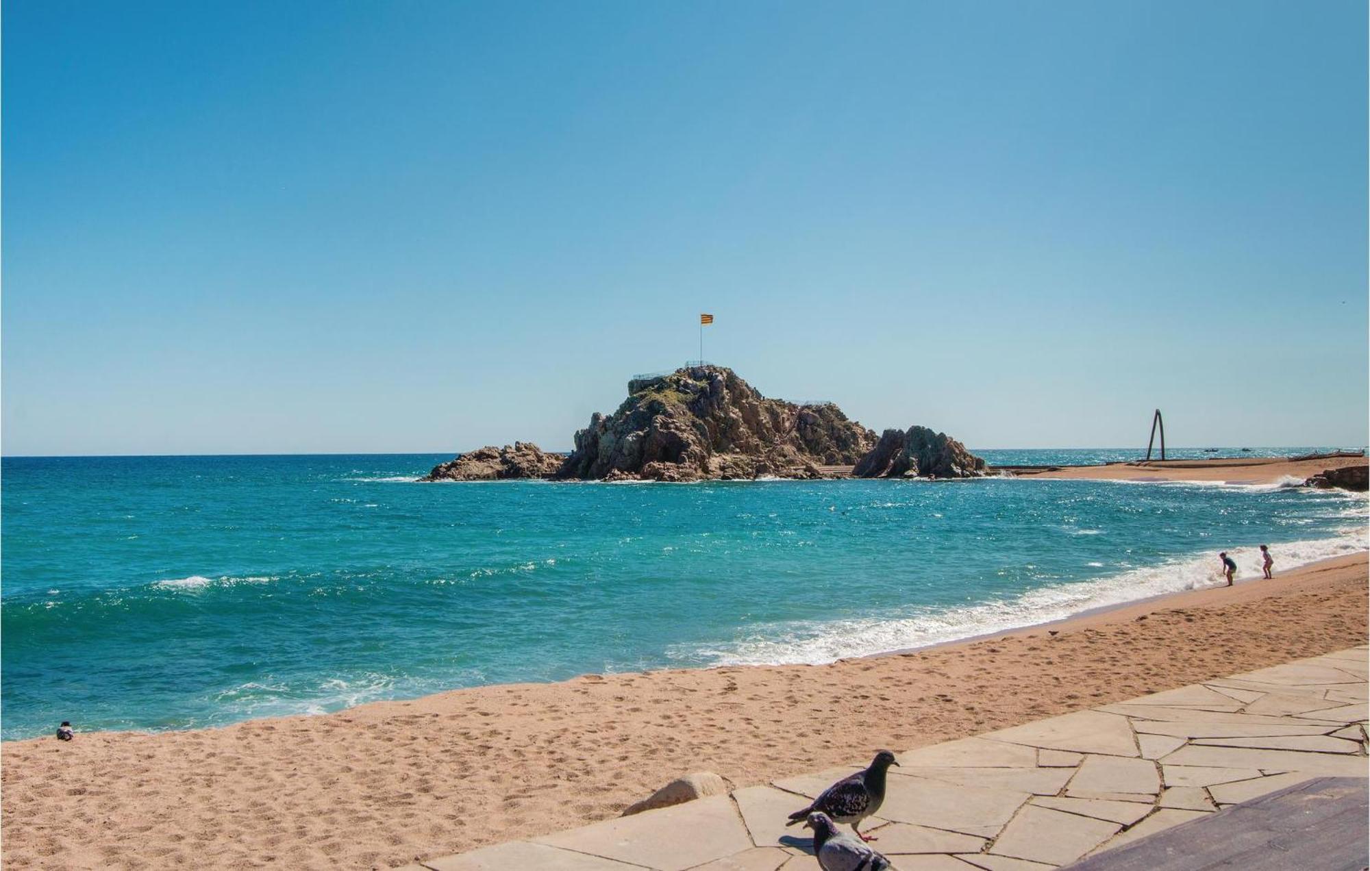 Amazing Apartment In Blanes With Kitchen Exterior photo